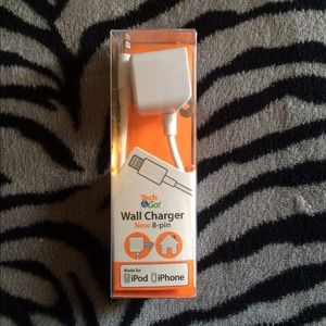 New in box Tech & Go iPhone 5 / 5s wall charger