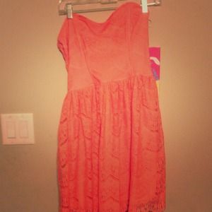 Strapless eyelash lace dress