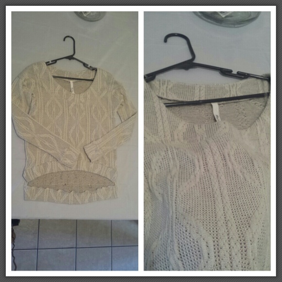 Creamy taupe sweater blouse - Picture 2 of 2