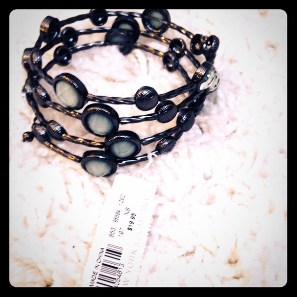 New York and Company Bangle