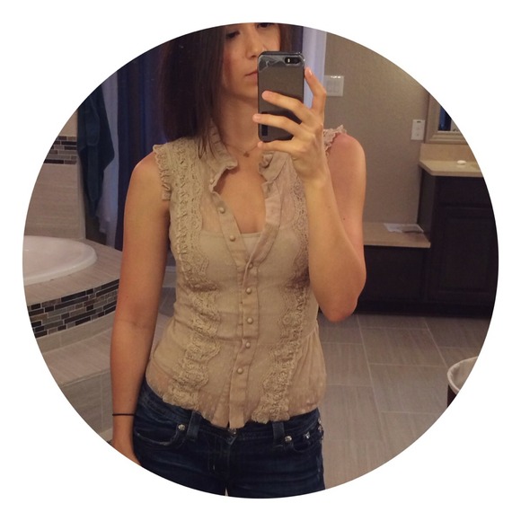 ✌️Wanna be free people lace top