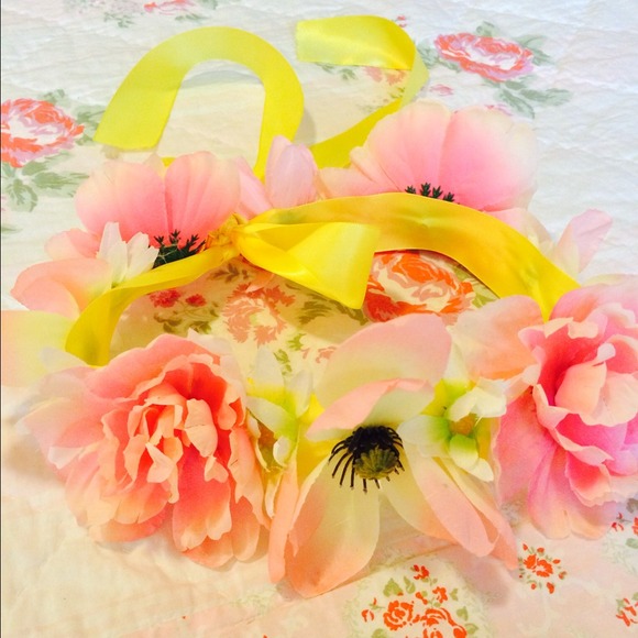 Floral headband crown - Picture 2 of 3