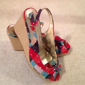 🎀Cute Wedges!!🎀 price REDUCED!!!