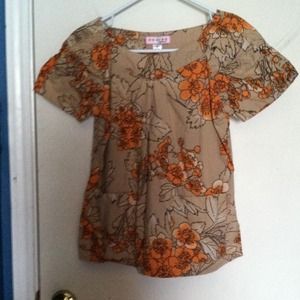 Adorable scrub top by Koi! 😷