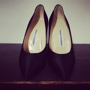 Manolo Blahnik black satin pumps