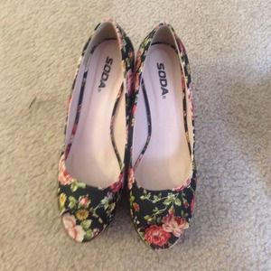 Floral wedges