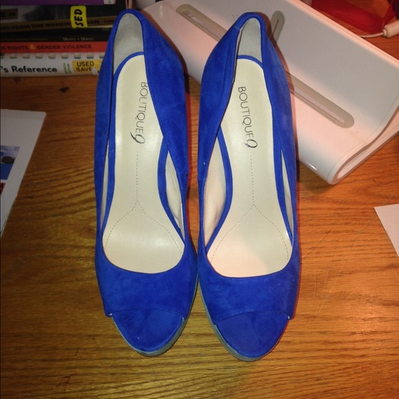 Boutique 9 Color Block Pumps - Picture 3 of 3