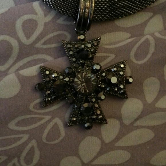 Necklace - Picture 2 of 2