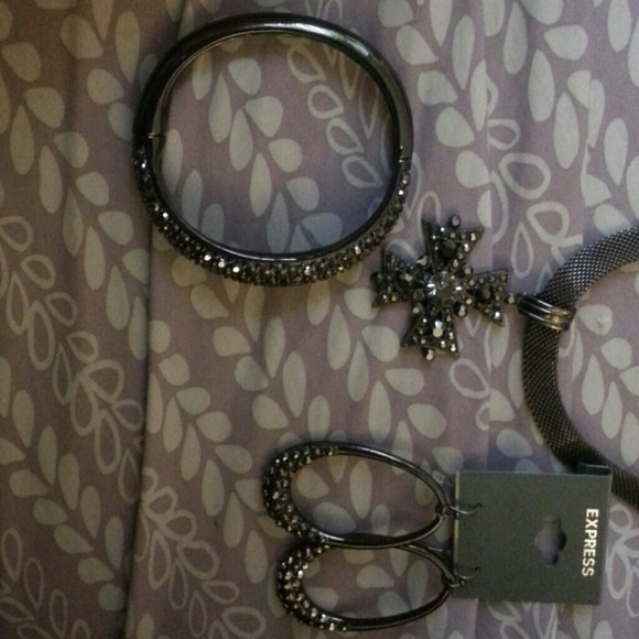 ***SOLD***Earings and bracelet set