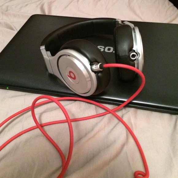 Beats by Dre Pro Headphones - Picture 1 of 3