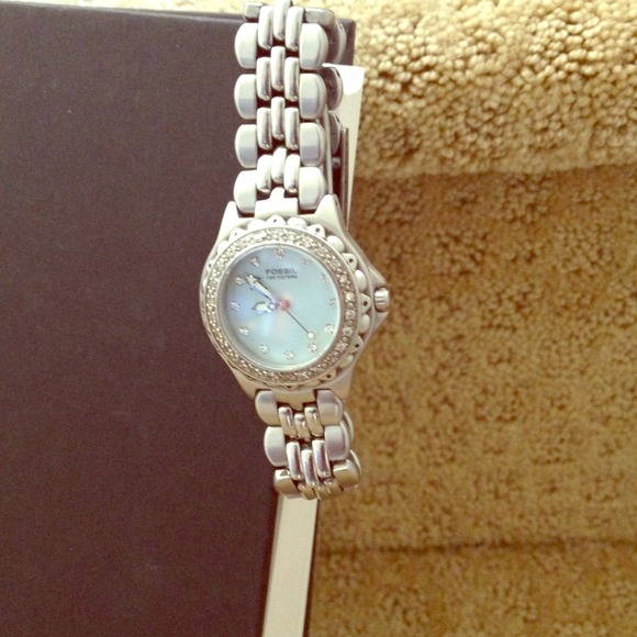 Fossil watch with cubic zirconia detail - Picture 1 of 1