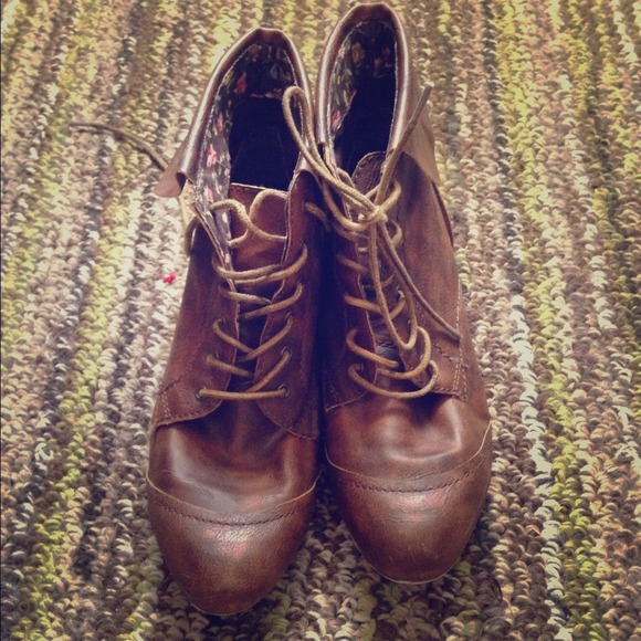 Ankle boots