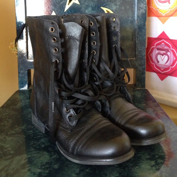 75% OFF!!!! Black fashion combat boots