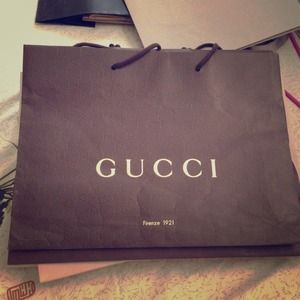 Gucci shopping bag