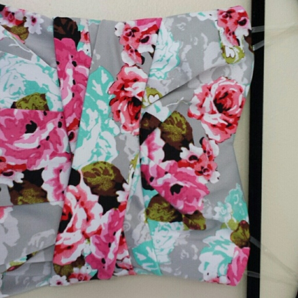 Floral Strapless Summer Dress *New Markdown * - Picture 2 of 4