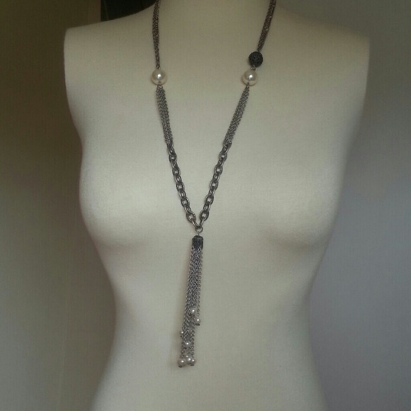 Vintage style long necklace pearls