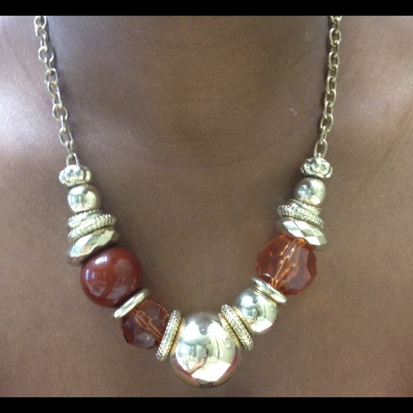 Brown and Gold bead necklace - Picture 3 of 3