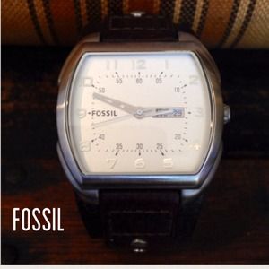 Fossil Men's Brown Leather/Silver AnalogDial Watch