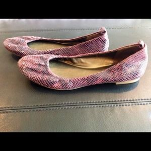 Banana Republic Faux Snakeskin Flats size 8.5