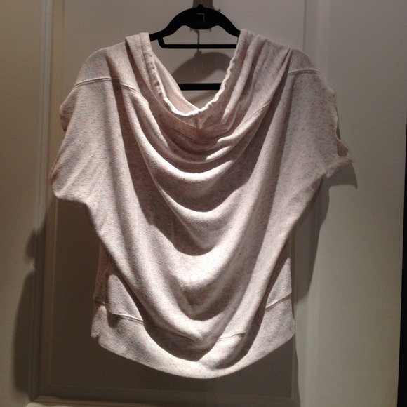 LaROK short sleeve hooded pullover - Picture 4 of 4