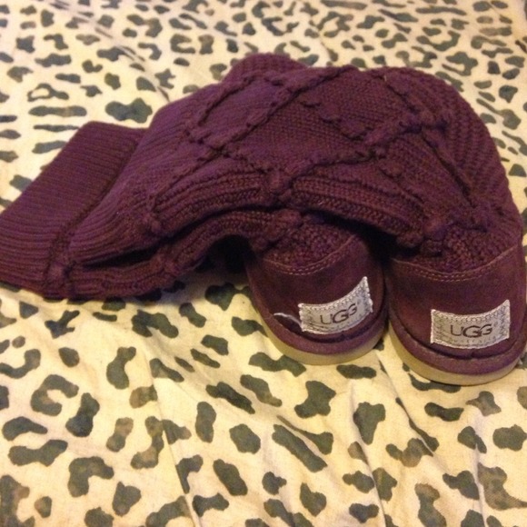 Sweater / knit/ argyle uggs