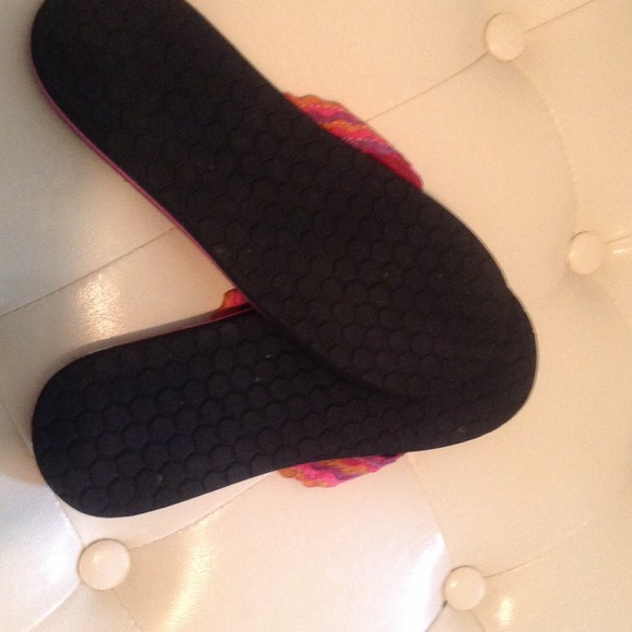 Pink Rafters Flip Flop🎈🎈 🎀 - Picture 2 of 2