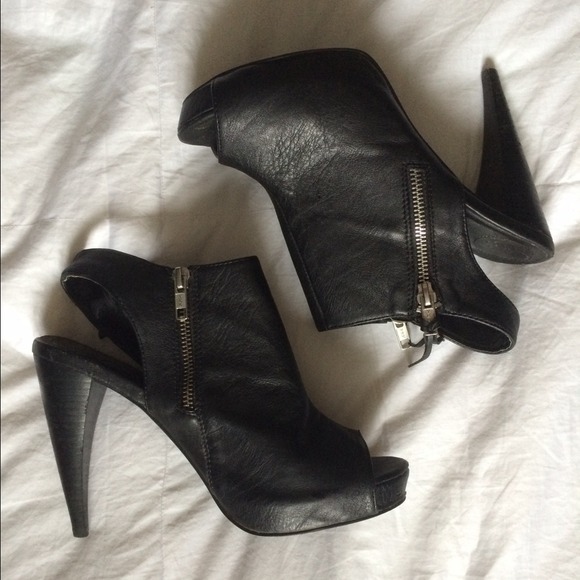 BCBGeneration peep toe booties in black