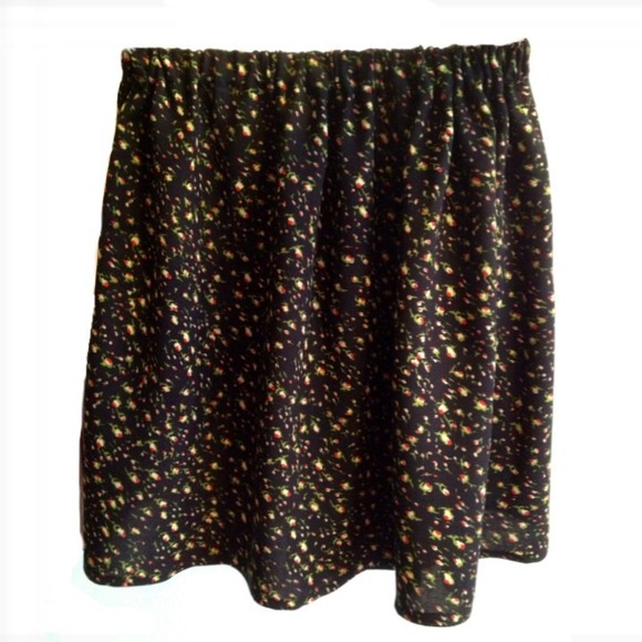 floral skirt - Picture 2 of 3