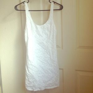 Fitted white hollister dress, flower detail