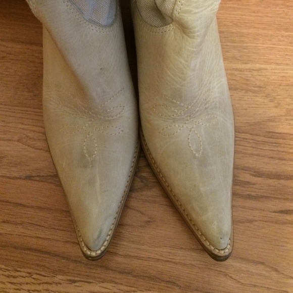 💗CLOSETCLEAROUT💗NEW Boho Boots w Fabric Upper - Picture 2 of 4