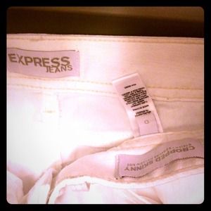 NWOT Express skinny cropped WHITE JEANS