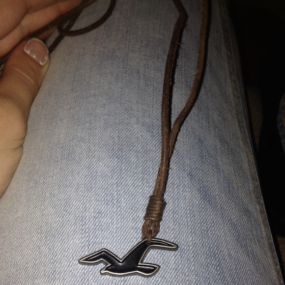 Cute hollister necklace