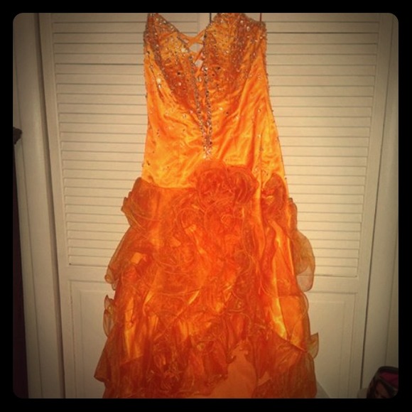One of a kind corset ruffle PROM DRESS. Size 6