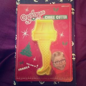 A Christmas story cookie cutter NIP
