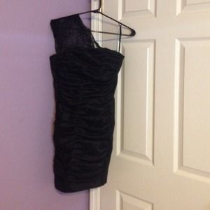 😍ONE SHOULDER LACE JESSICA MCKLINTOCK😍