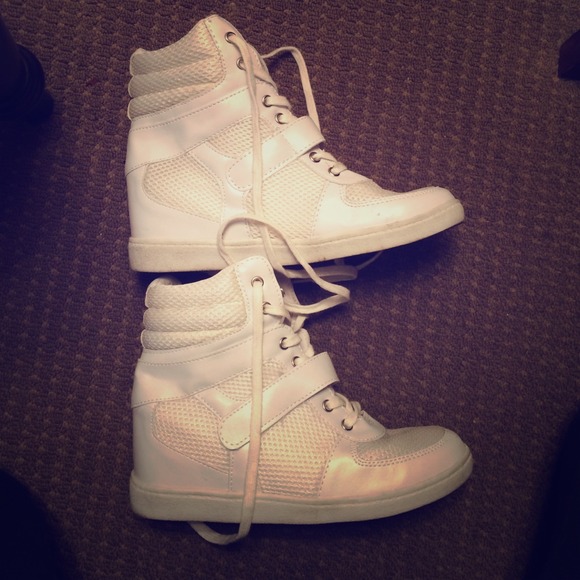 White platform sneakers. Urban outfitters.