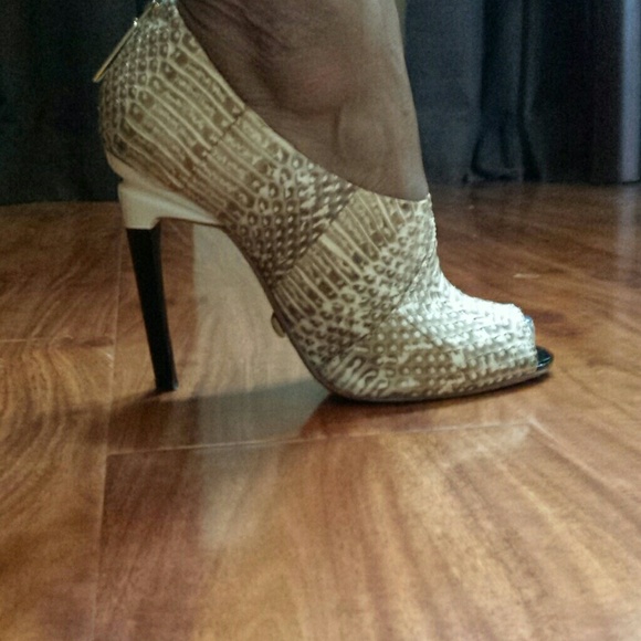 SOLD!!!! - Picture 1 of 4