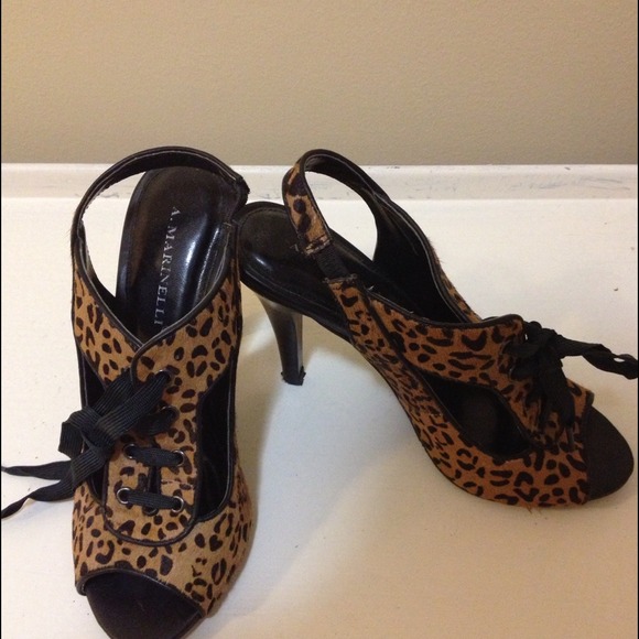 Shoes - Picture 2 of 3