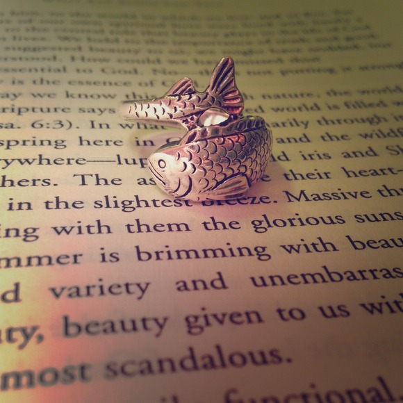 Sterling Silver Fish Ring! 💕🐟
