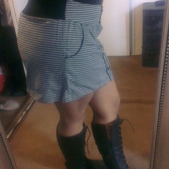 A'gaci Stripe Skirt - Picture 3 of 3