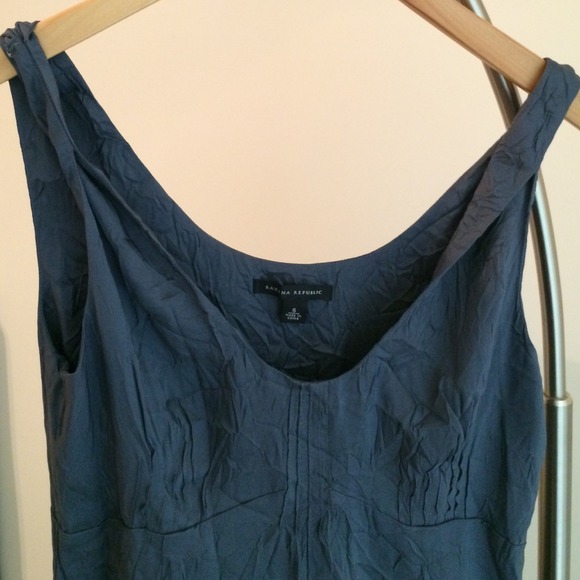 Beautiful banana republic silk dress - Picture 2 of 2