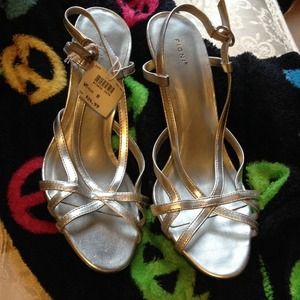 Fioni Silver Heels Brand New!