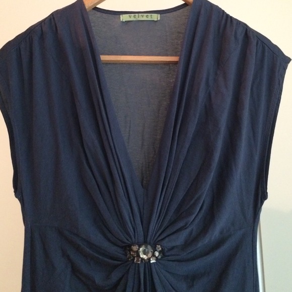 Gorgeous detailed dress by velvet - Picture 2 of 2