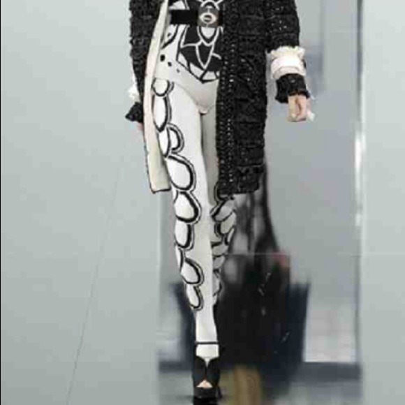 SOLD Chanel runway platform add'l pics - Picture 3 of 4