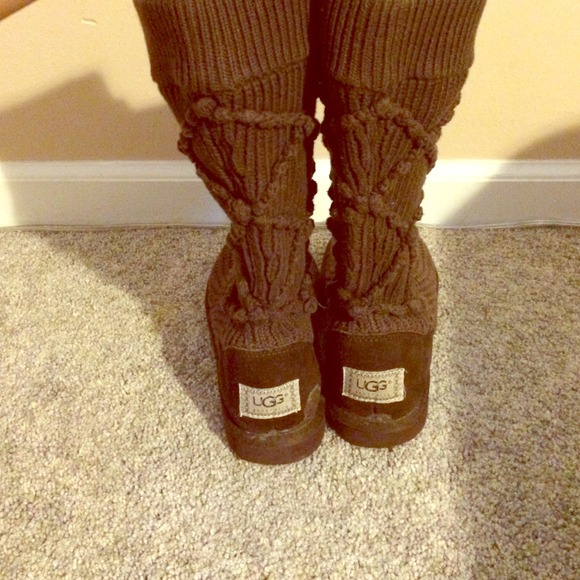 Knitted uggs - for trade