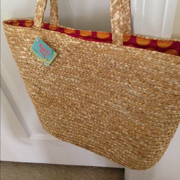 Straw beach tote