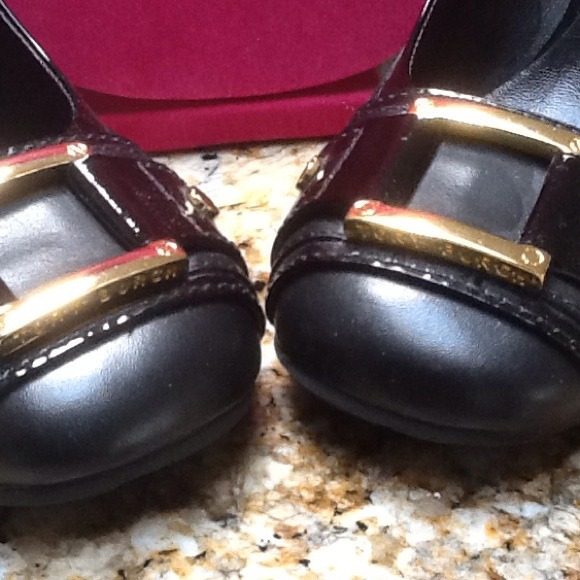Tory Burch shoes SOLD on another site