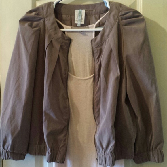 Adorable taupe jacket