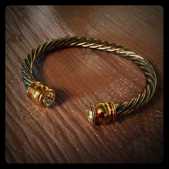 Jewelry - Two tone silver and gold bracelet