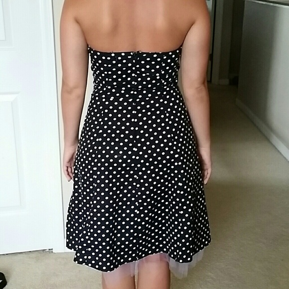 Dress - Picture 3 of 4